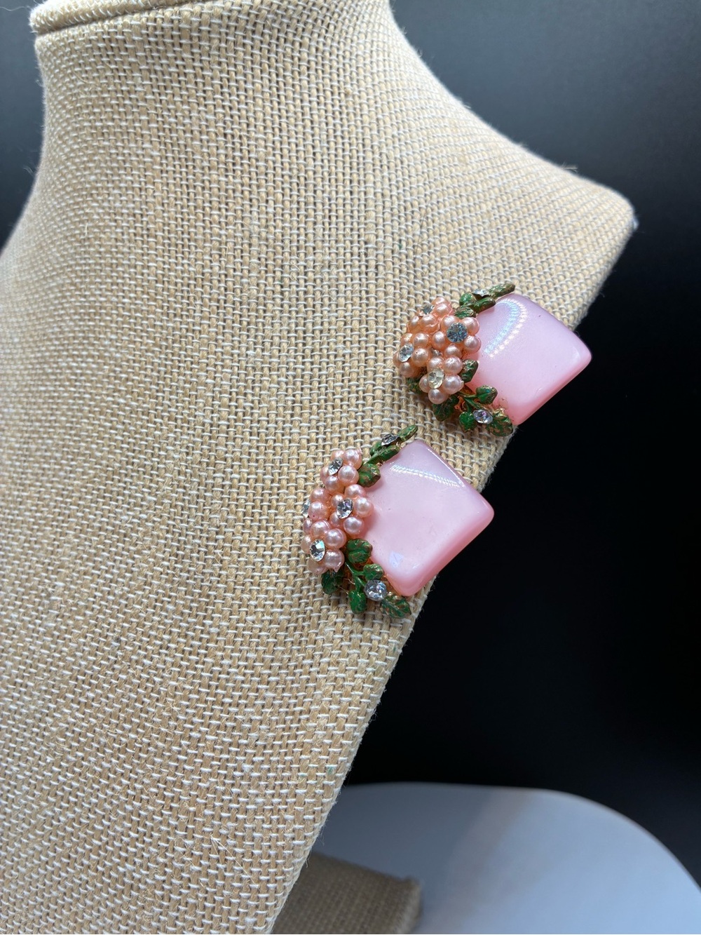 Vintage Resin Pink Floral Cluster Clip-On Earrings - Picture 4 of 15